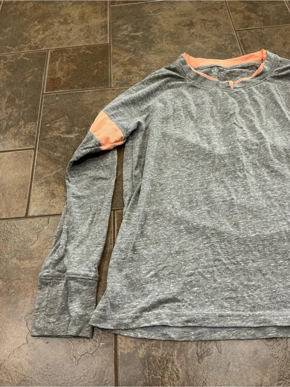 Under Armour loose fit Gray Long Sleeve Shirt with peach Accents - Picture 2 of 5